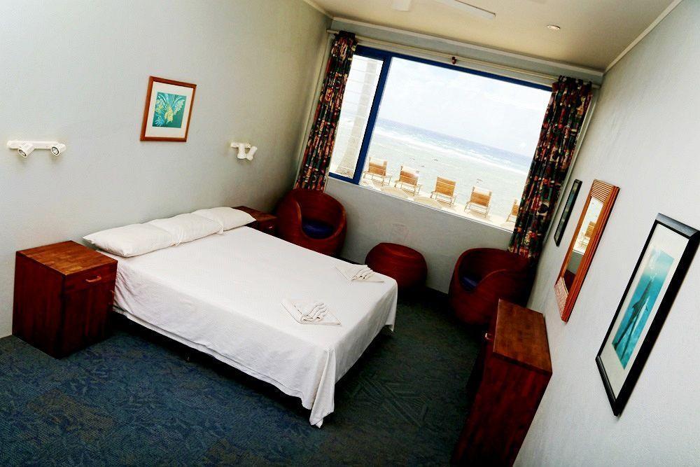 The Islander Hotel ラロトンガ島 エクステリア 写真