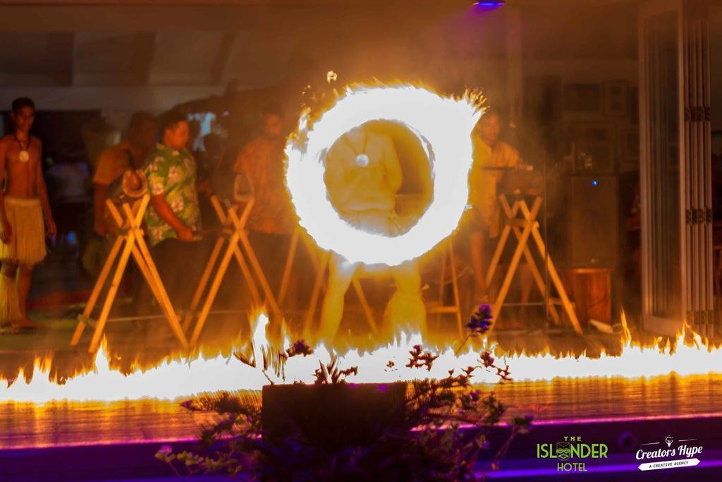 The Islander Hotel ラロトンガ島 エクステリア 写真
