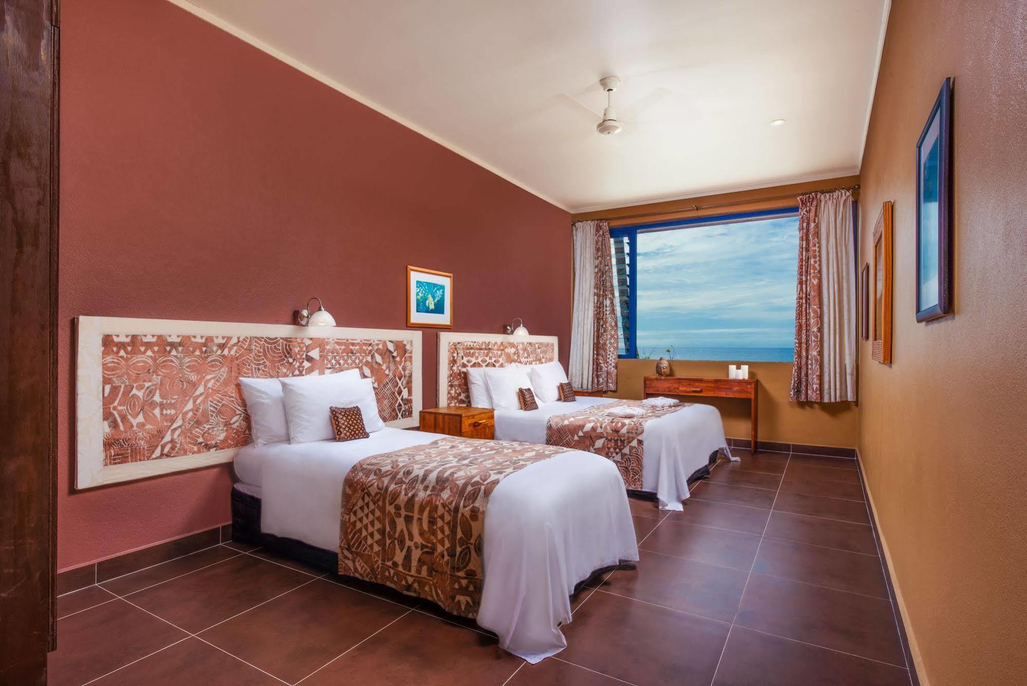 The Islander Hotel ラロトンガ島 エクステリア 写真
