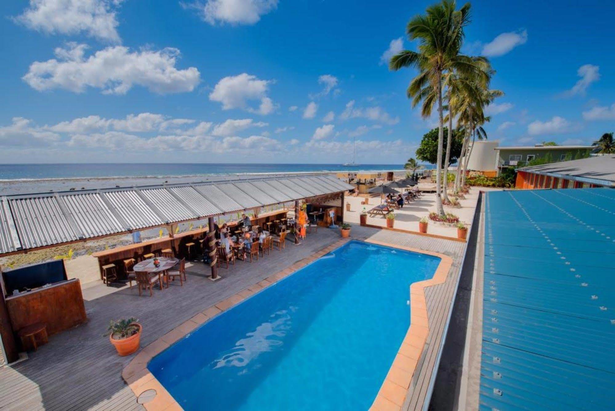 The Islander Hotel ラロトンガ島 エクステリア 写真